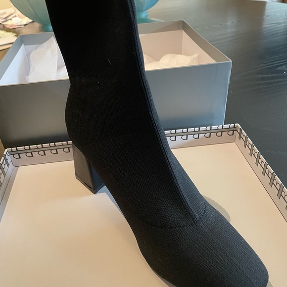 New Bella black knit ankle boots, size 38 Hell height is 2 3/4 inches - Picture 5 of 6